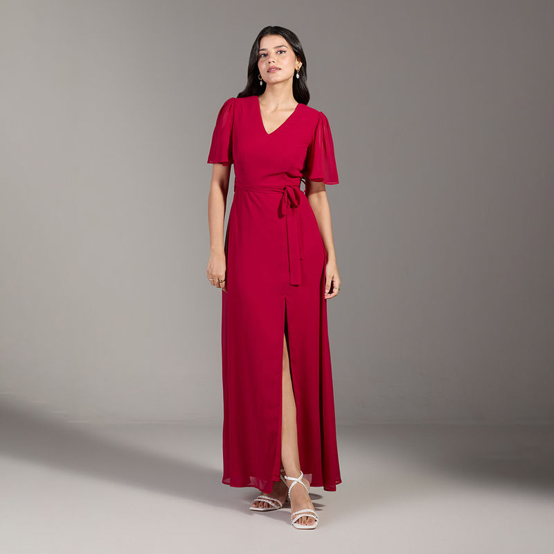 Twenty Dresses By Nykaa Fashion Fuchsia Pink Solid V Neck Maxi Gown with Belt (Set of 2) (M)