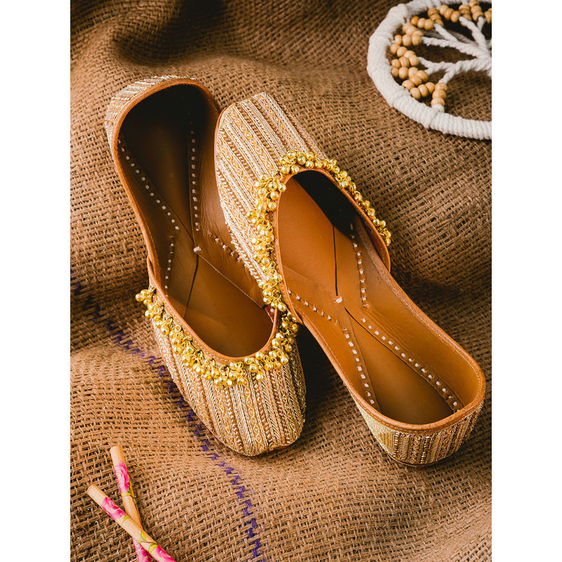 NR BY NIDHI RATHI Gold Ethnic Embellished Sustainable Juttis (EURO 36)