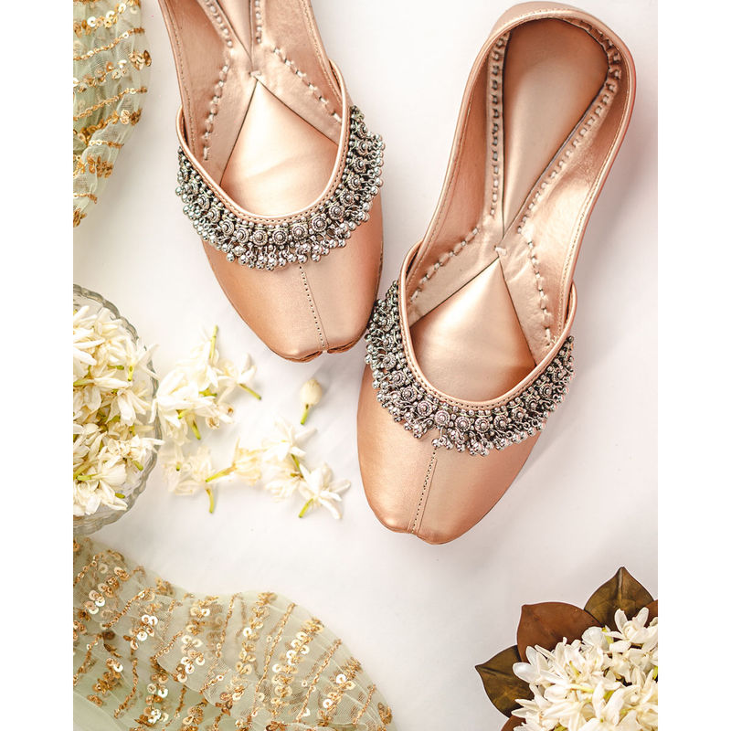 NR BY NIDHI RATHI Embellished Ethnic Gold Juttis (EURO 36)