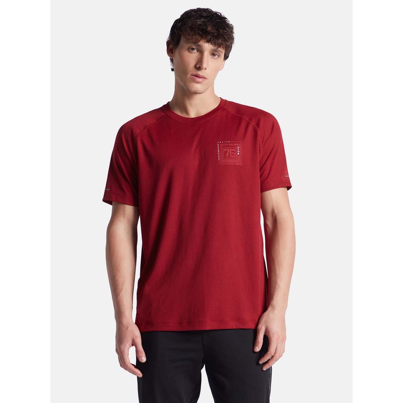Jockey MV50 Men Microfiber Solid Round Neck Textured T-Shirt - Sundried Tomato (S)