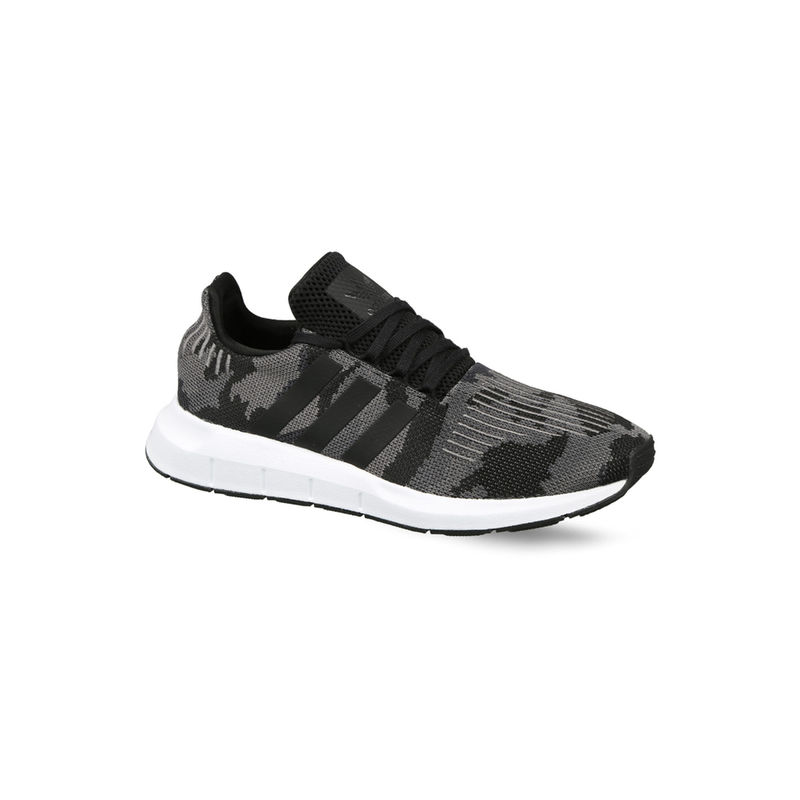 Swift run core sales black camo mens shoes