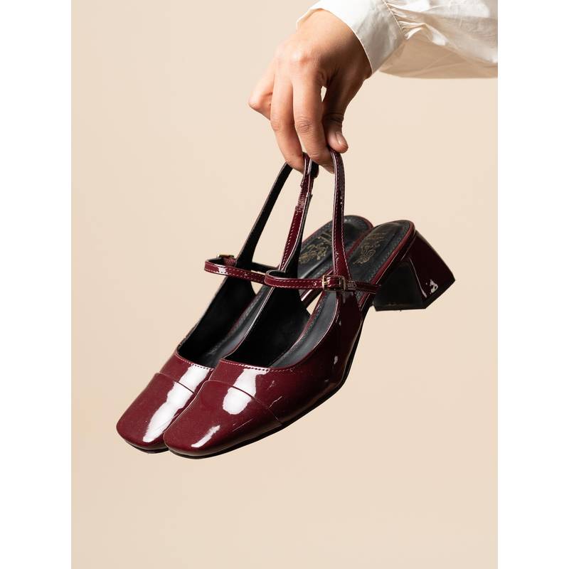 Theater Women Twiggy Piggies Cherry Red Mary Jane Slingback Block Heels (EURO 40)