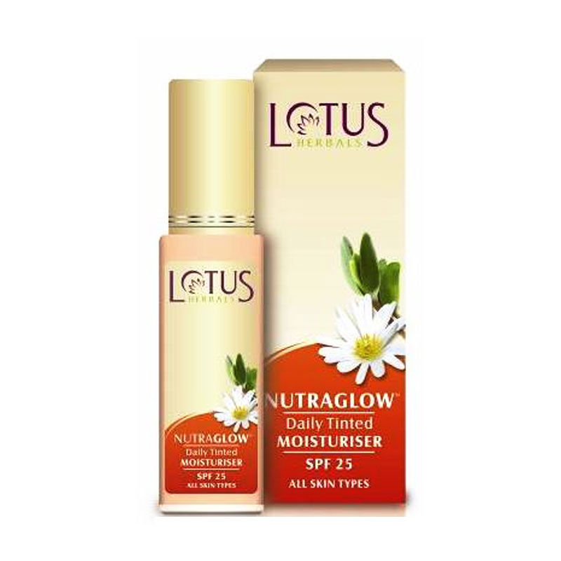 Lotus Herbals Naturalglow Daily Tinted Moisturiser SPF25- Bright Angle