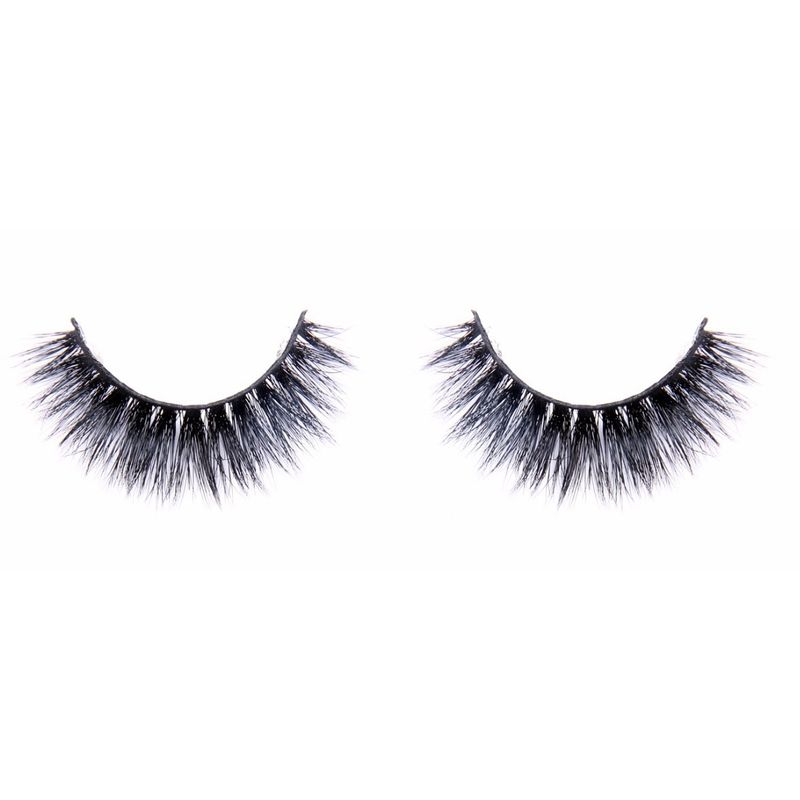 Usher Curious Eyelash