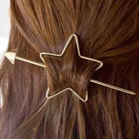 Caravan Caravan open clear decorated center in red hair clip made in franced