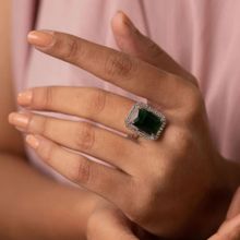 ATTRANGI Vintage Classic Ring