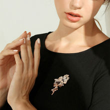 Yellow Chimes Rose Gold-Plated Crystal Studded Brooch