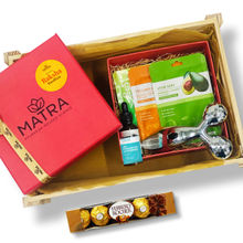 Matra Best Sister Ever Special Rakhi Hamper Beauty Gift Box