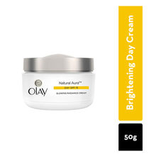 Olay Natural Aura Day Cream With SPF 15, Glowing Radiance Cream With Niacinamide, Vitamin Pro B5, E