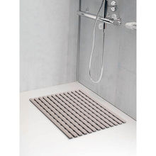 OBSESSIONS Sandshell Stripe Anti-Skid PVC Shower Mat