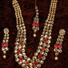 Asmitta Wedding Wear Gold- Plated Kundan Beaded Necklace Set