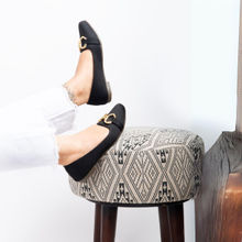 YASSIO Black Womens Golden Chain, Work-to-Weekend Comfort Ballerina