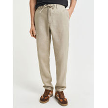GANT Men Beige Solid Relaxed Fit Flat Front Chinos
