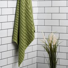 Welspun 2-In-1 Cotton Bath Towel-Apple Green (S)