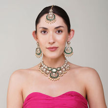 Beryachi Janhavi Emerald Kundan Necklace Set
