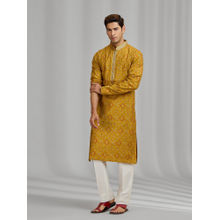 Kora by Nilesh Mitesh Yellow Printed Mandarin Neck Kurta With Pant