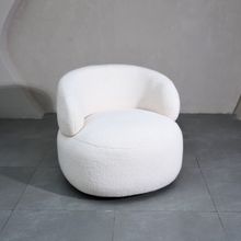 Muun Home Leia Boucle Swivel Chair - White