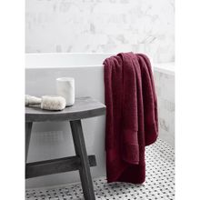 Amouve Bath Towel, Luxurious & Super Absorbent, 700 GSM, Burgundy (L)