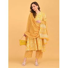 The Mom Store Phoolon Ka Noor Maternity And Nursing Kurta & Pant With Dupatta (Set of 3)