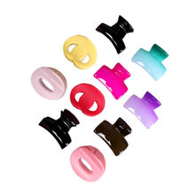 MAKEUP BY SITI GlameGlimpe Set of 6 Plastic Claw Clips- Mix Colour