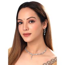 Yellow Chimes Ad White Stone Silver Jewellery Set