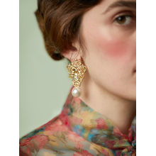 Zohra Marguerite Pearl Earrings
