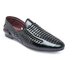 REGAL Men Black Textured Ethnic Slip-Ons