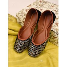 YASSIO Women Lamya Black Thread Embroidered Juttis