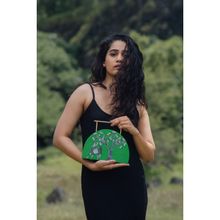 Riti Spring Harin Clutch