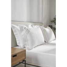 SANSAAR A D'DECOR BRAND LIVE CONSCIOUSLY Solis-White King Bed Sheet with 2 Pillow Covers