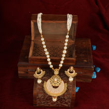 Anika's Creations Traditional Party Wear Stone And Pearl Studded Gold Plated Jewellery Set