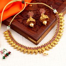 Sukkhi Attractive Gold Plated Wedding Jewellery Choker Necklace Set For Women (NYKSUKHI00229)