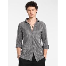 Campus Sutra Men's Icy Blue and Metallic Silver Pleat-Creased Shirt