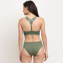Makclan Racer Back Passion Strings Push Up Lace Set - Green