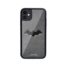 Macmerise Fade Out Batman - Glass Phone Case for iPhone 11