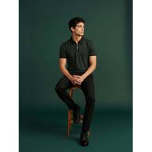 OUTERWORLD Green Solid Collar Neck Men's Polo T-Shirt