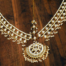 Karatcart Gold-tone Multilayered Kundan Mathapatti With Pearl Beads