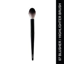Flicka Professional Super Soft Dense Bristles Hd Finish For Face Makeup - 07 Highlighter Brush