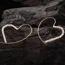 E2O Fashion Contemporary Pearl Heart Shape Hoop Eaaring