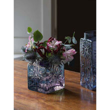 Dartington Crystal Marguerite Ink Blue Square Flower Vase