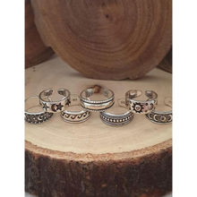 OOMPH Oxidized Silver Bohemian Toe Rings for Women & Girls Stylish Latest (Pack of 7)