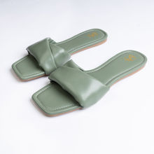 Shoe that fits you Bianca Solid Green Twisted Sliders