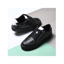 V8 by Ruosh The Groove-01 White & Black Men Casual Sneakers
