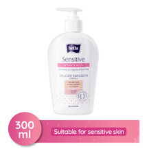 Bella Sensitive Intimate Wash For Women, Gynecologically Tested, Delicate Emulsion Formula (300ml)