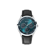 Titan Light Leathers 90125SL02 Analog Watch (Free Size)