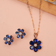 Designbox Blue Floral Pendant Earrings Set