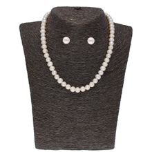 Sri Jagdamba Pearls Special Pearl Necklace Set