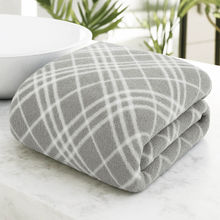 Story@Home 500 GSM Microfiber Bath Towel, Grey & White, Aztec