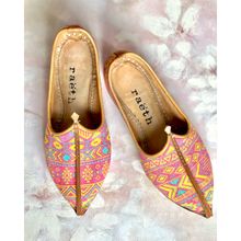 raeth Leisure Pink Aztec Printed Mojaris