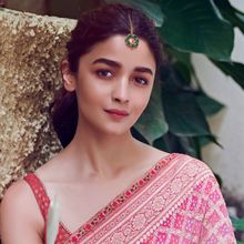 Suhani Pittie Gold Toned Flat Chain Green Crystal Maangtika